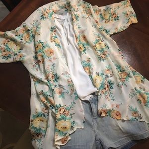 Bundle Only 🍀Living Doll high low kimono